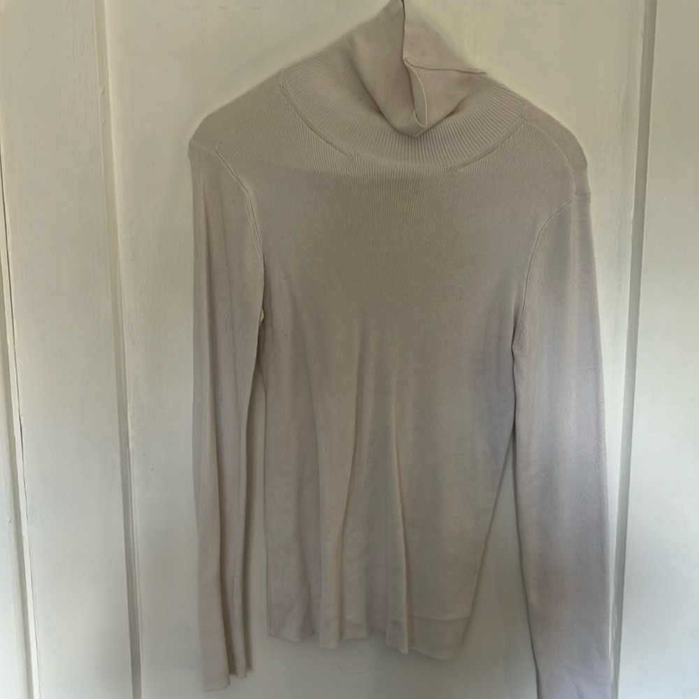 White Dynamite Basic Turtle Neck - Picture 1 of 2